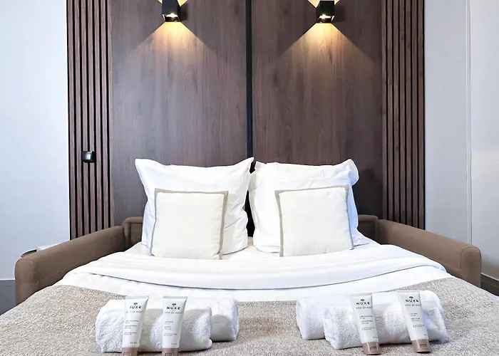 Апартаменты Eiffel Tower - Premium Family Flat With Lift Париж