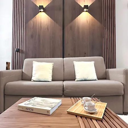 Eiffel Tower - Premium Family Flat With Lift