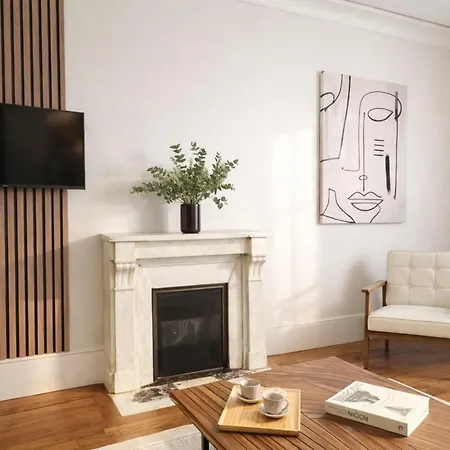 Eiffel Tower - Premium Family Flat With Lift *