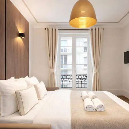 아파트 Eiffel Tower - Premium Family Flat With Lift 파리